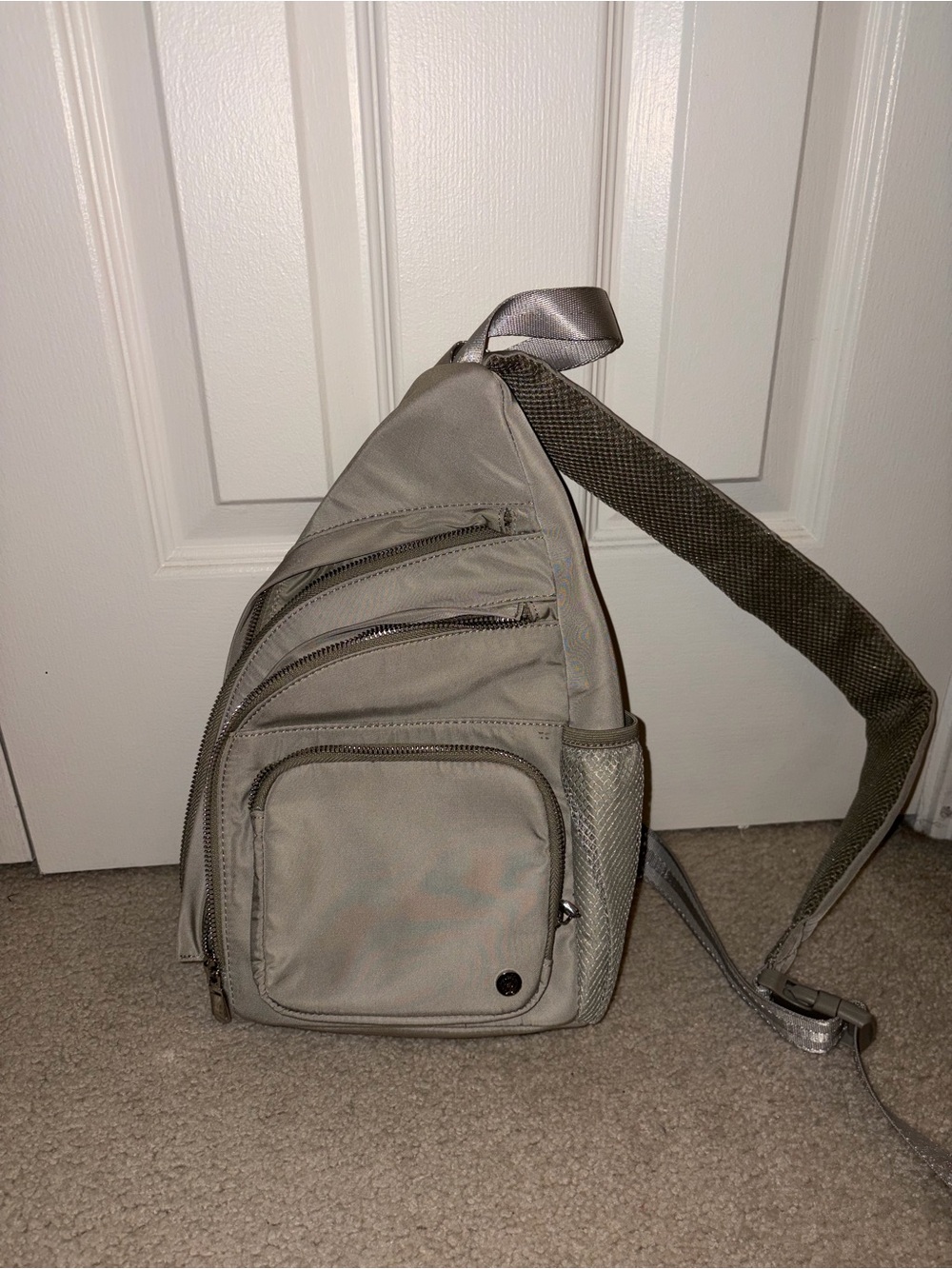 House Of Harlow 1960 Sling Bag Backpack Pale Grey W/ Zipper Sections, NWOT